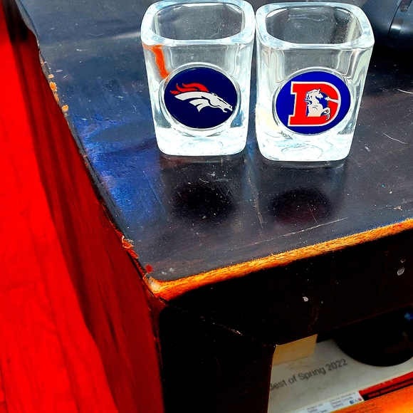 Collectable Denver Broncos shot glasses - Picture 1 of 4